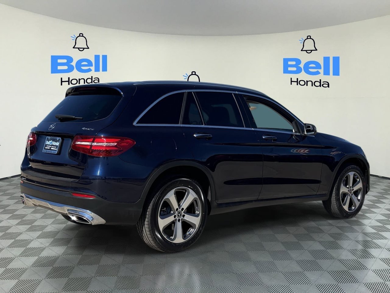 Used 2019 Mercedes-Benz GLC 300 4MATIC image 4