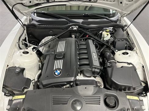 Used 2007 BMW Z4 3.0si image 25