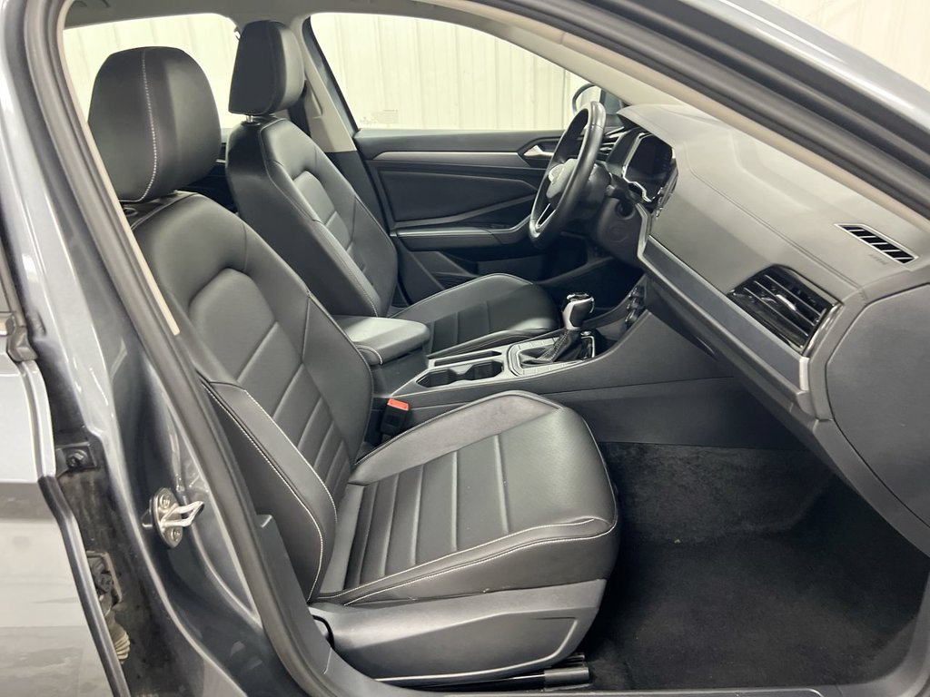 Used 2024 Volkswagen Jetta SE FWD image 20