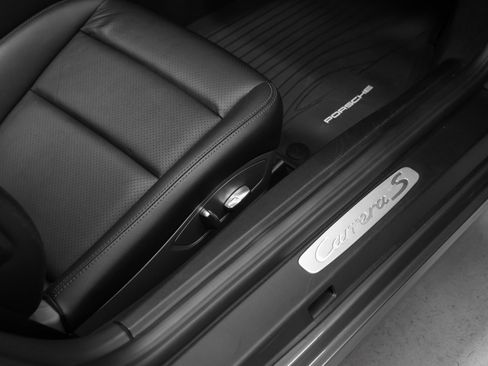 Used 2017 Porsche 911 Carrera S image 28