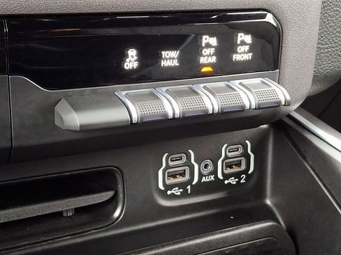 Used 2022 RAM 1500 Big Horn image 25