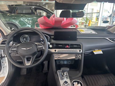 Used 2026 Genesis G70 2.5T Prestige image 17