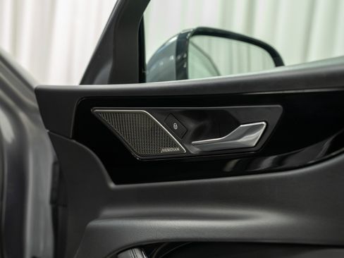 Used 2020 Jaguar XE S image 31