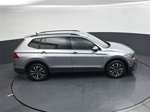Used 2023 Volkswagen Tiguan S image 33
