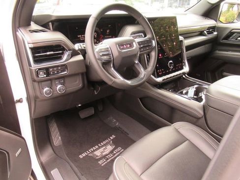 Used 2025 GMC Yukon XL Elevation RWD image 15