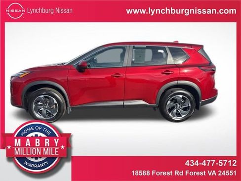 Used 2025 Nissan Rogue SV image 1
