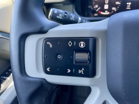 Used 2024 Land Rover Defender 110 X-Dynamic SE AWD/4WD image 23