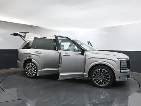 Used 2026 Hyundai Palisade Calligraphy FWD image 39