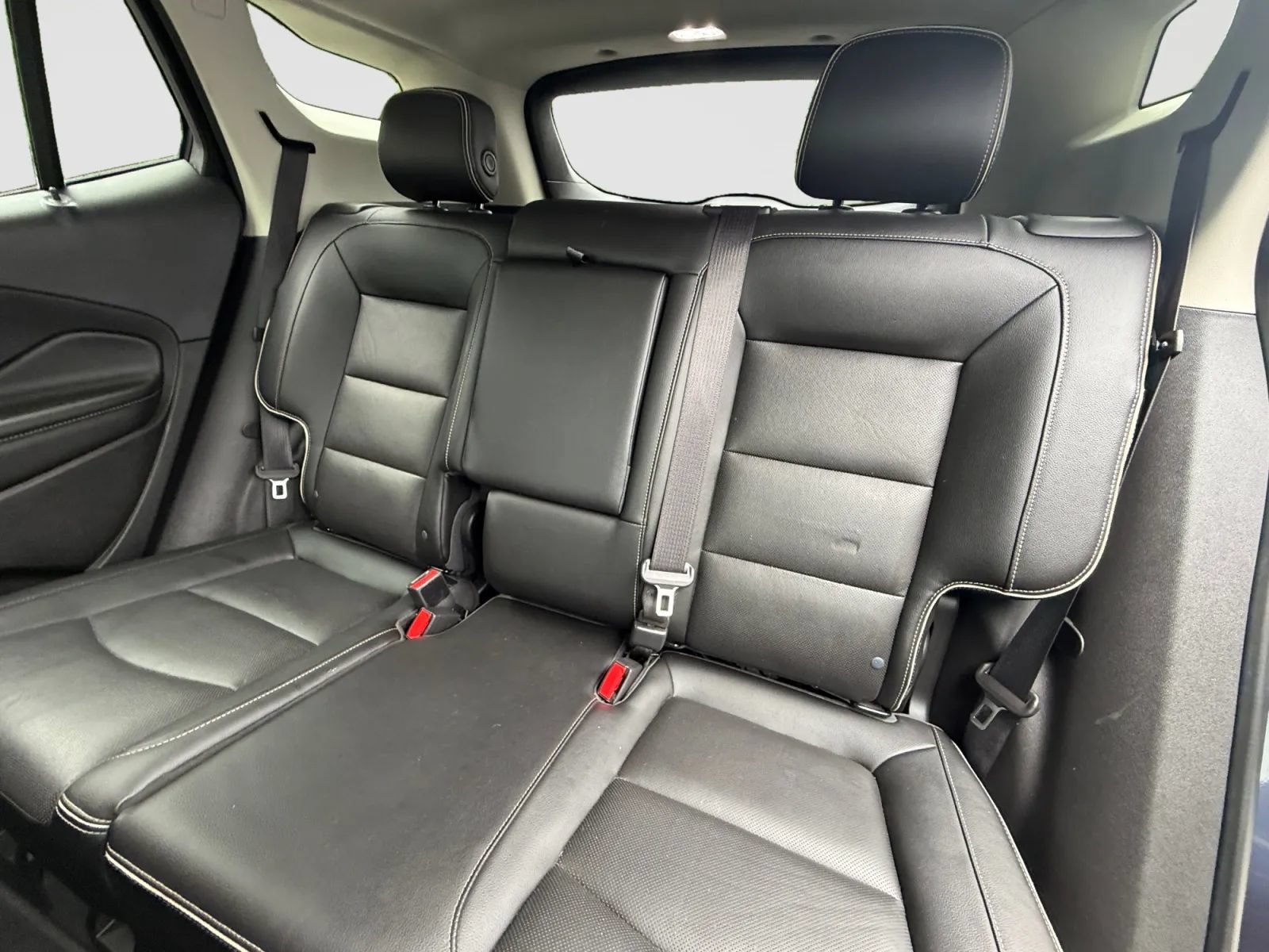 Used 2019 GMC Terrain Denali w/ GMC Pro Grade Package AWD/4WD image 15