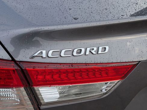 Used 2018 Honda Accord LX image 15