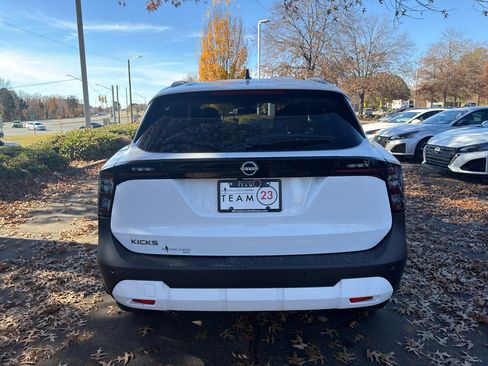 New 2026 Nissan Kicks SV w/ SV Premium Package image 6