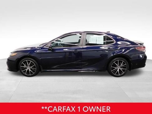 Used 2022 Toyota Camry SE image 5