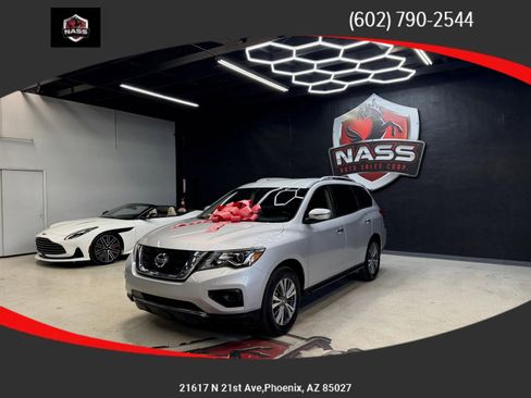 Used 2020 Nissan Pathfinder S AWD/4WD image 1