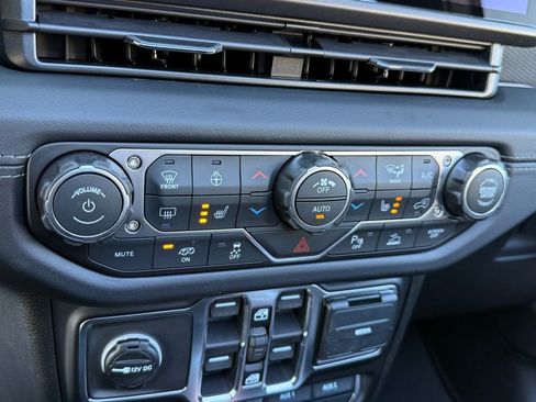 New 2026 Jeep Wrangler Unlimited Rubicon 392 image 25