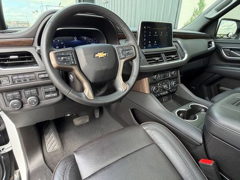 Used 2024 Chevrolet Suburban High Country w/ Premium Package AWD/4WD image 7