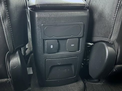 Used 2023 Ford Explorer XLT w/ Equipment Group 202A AWD/4WD image 23