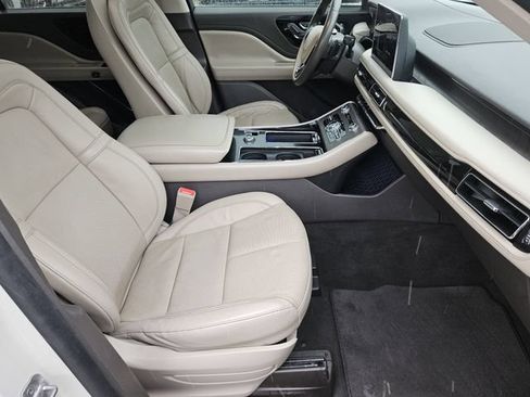 Used 2021 Lincoln Aviator Reserve w/ Equipment Group 201A RWD image 11