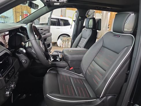 New 2026 GMC Yukon AT4 Ultimate AWD/4WD image 15