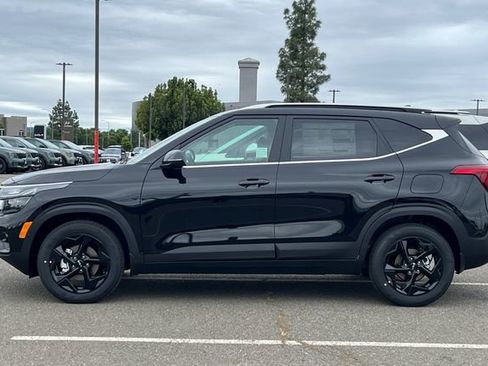 New 2026 Kia Seltos EX FWD image 10