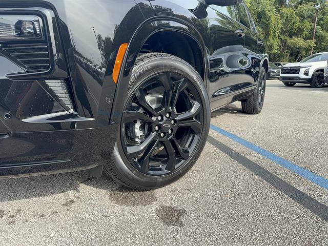 New 2027 Chevrolet Traverse RS w/ LPO, Floor Liner Package AWD/4WD image 2