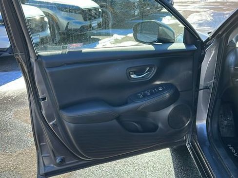 Used 2025 Honda HR-V EX-L image 8