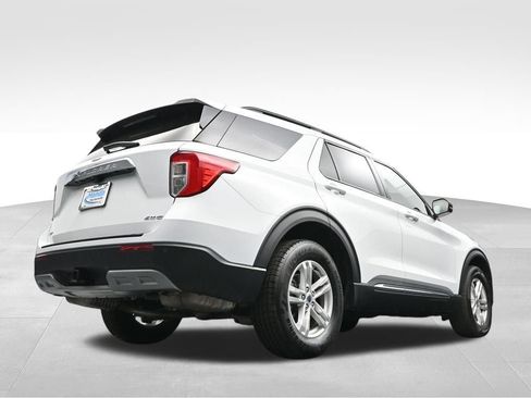 Used 2023 Ford Explorer XLT w/ Equipment Group 202A AWD/4WD image 38