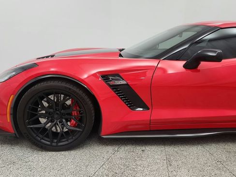 Used 2015 Chevrolet Corvette Z06 w/ Chrome Badge Package RWD image 20