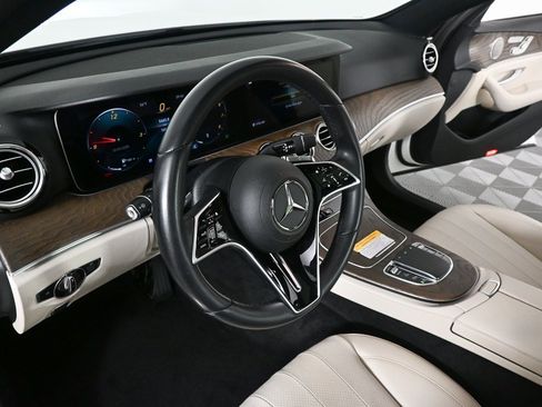 Used 2022 Mercedes-Benz E 350 Sedan image 6