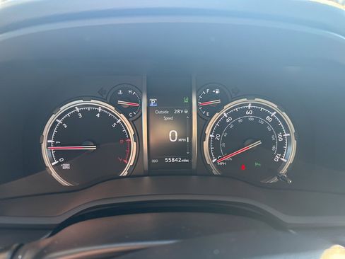 Used 2020 Toyota 4Runner Limited image 9