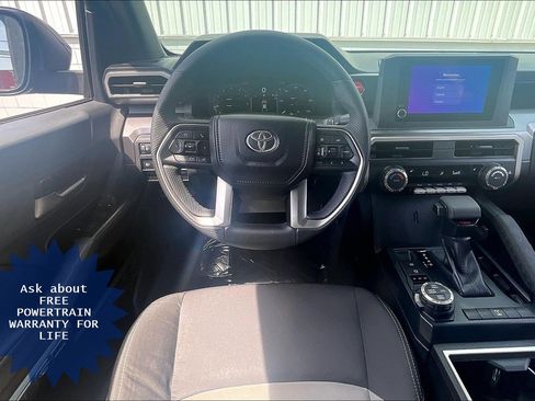 Used 2025 Toyota Tacoma TRD Off-Road AWD/4WD image 6