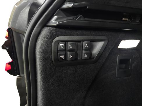 Used 2026 BMW X7 xDrive40i w/ Executive Package AWD/4WD image 9