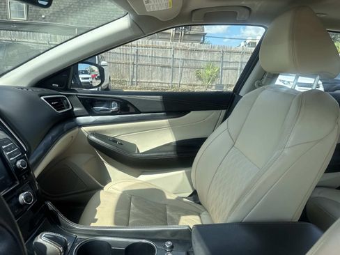 Used 2023 Nissan Maxima Platinum w/ Sport Mat Group FWD image 16