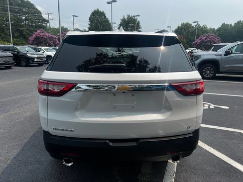 Used 2019 Chevrolet Traverse LT FWD image 17