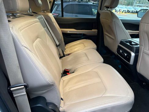 Used 2022 Ford Expedition Max Limited image 7