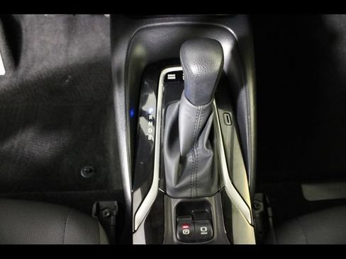 Used 2022 Toyota Corolla LE FWD image 22