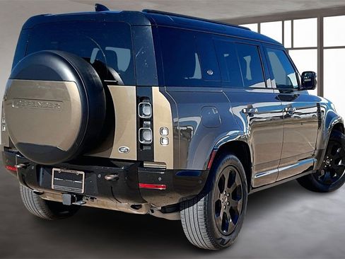 Used 2022 Land Rover Defender 110 X image 2