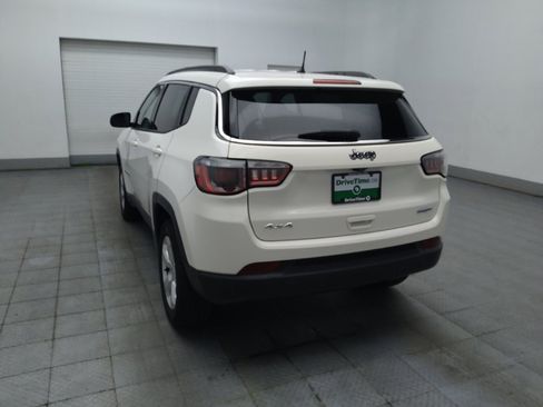 Used 2018 Jeep Compass Latitude w/ Cold Weather Group AWD/4WD image 5