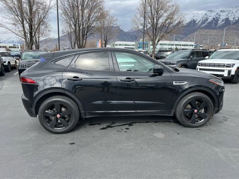 Used 2019 Jaguar E-PACE R-Dynamic SE image 6