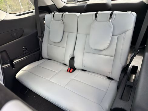 New 2026 Ford Explorer Platinum AWD/4WD image 24