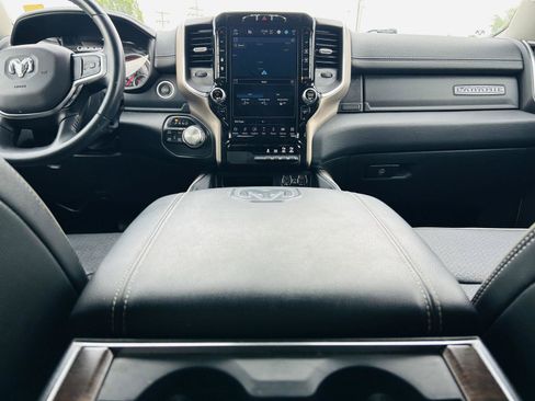 Used 2022 RAM 1500 Laramie AWD/4WD image 25