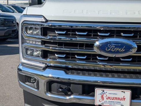 New 2026 Ford F250 Lariat w/ FX4 Off-Road Package image 10