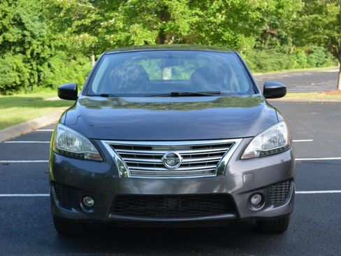 Used 2013 Nissan Sentra SR FWD image 2
