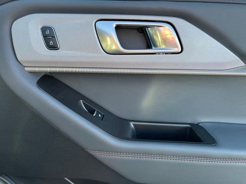 Used 2026 Ford Explorer Active w/ Active Comfort Package image 24