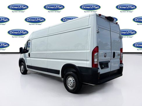Used 2024 RAM ProMaster 2500 w/ Convenience Group FWD image 5
