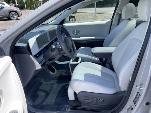 Certified 2024 Hyundai Ioniq 5 Limited AWD/4WD image 11