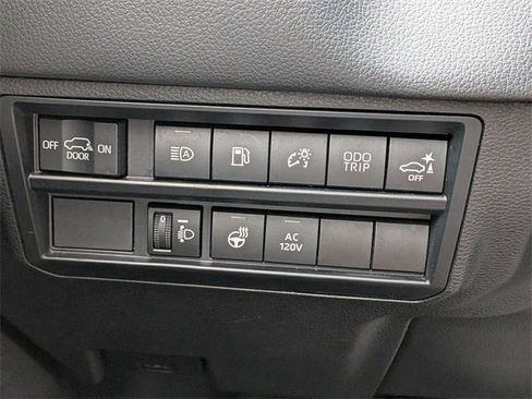 Used 2023 Toyota Sequoia Limited image 27