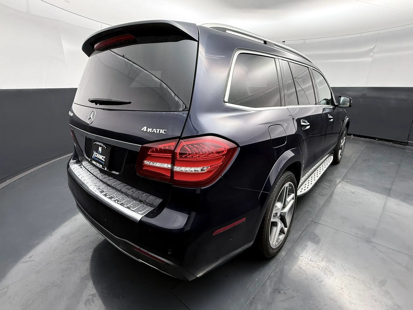 Used 2017 Mercedes-Benz GLS 550 4MATIC w/ Driver Assistance Package image 7