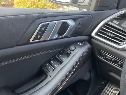 Used 2023 BMW X5 xDrive40i w/ Premium Package AWD/4WD image 12
