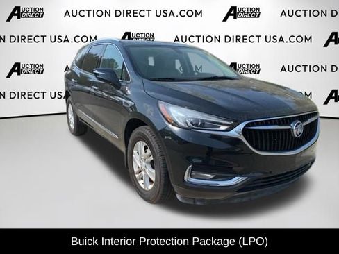 Used 2018 Buick Enclave Essence image 3
