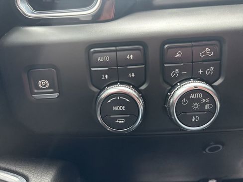 Used 2024 GMC Sierra 2500 Denali w/ Denali Reserve Package image 46